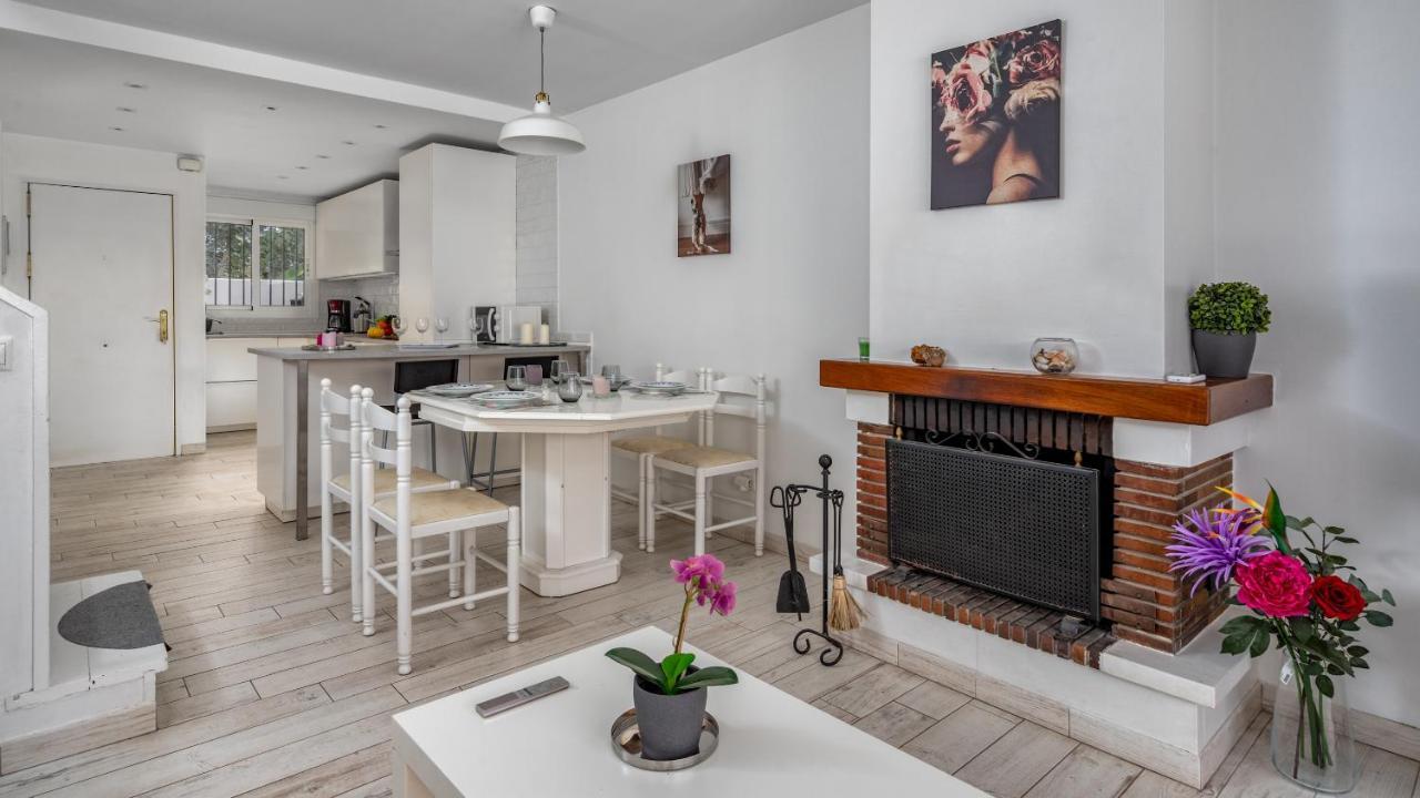 Cozy Terrace With Pool In By Costarentals - Ref 206 Appartamento *
